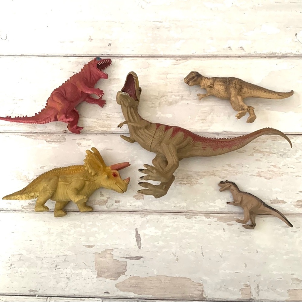 Kids Dinosaur Toy Bundle Set of 5 Dinosaurs Figurines TRex Triceratops Raptors